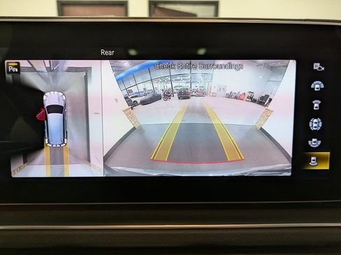 Used 2021 Mercedes-Benz GLS 580 4MATIC image 12