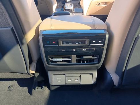 Used 2023 Acura MDX SH-AWD w/ Technology Package image 18