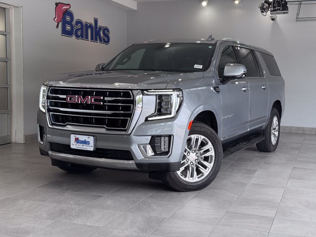 Certified 2023 GMC Yukon XL SLT w/ SLT Luxury Package AWD/4WD image 2