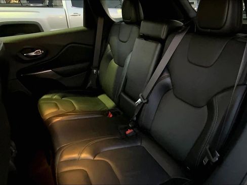 Used 2020 Jeep Cherokee Latitude Lux w/ Comfort/Convenience Group image 19