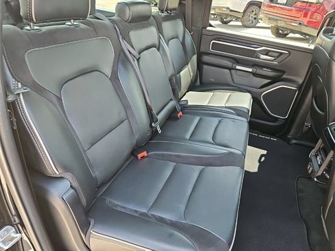Used 2020 RAM 1500 Laramie AWD/4WD image 28