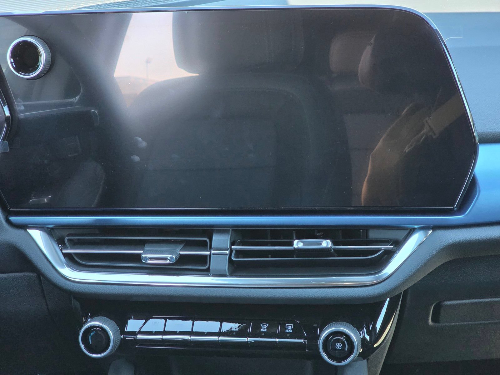 New 2026 Chevrolet Equinox EV LT w/ LPO, Blackout Package FWD image 25