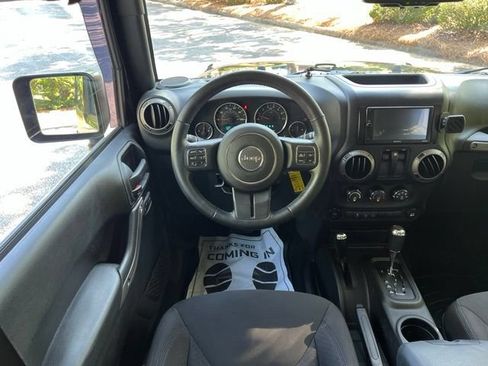 Used 2017 Jeep Wrangler Sport AWD/4WD image 21
