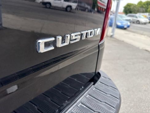 Used 2021 Chevrolet Silverado 1500 Custom Trail Boss w/ Safety Confidence Package AWD/4WD image 8