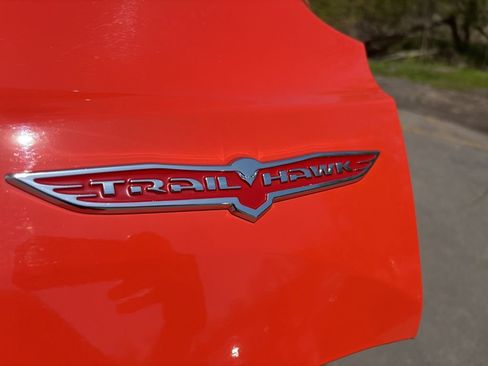 Used 2021 Jeep Renegade Trailhawk w/ Sun & Sound Group AWD/4WD image 16