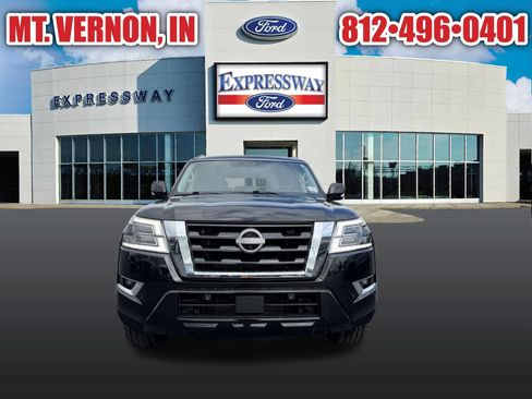 Used 2021 Nissan Armada SL w/ Captain's Chairs Package AWD/4WD image 3