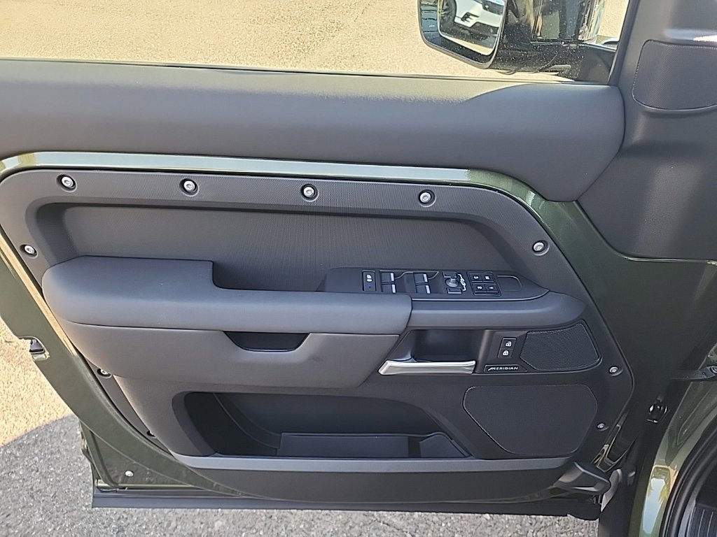 New 2026 Land Rover Defender 110 S AWD/4WD image 10