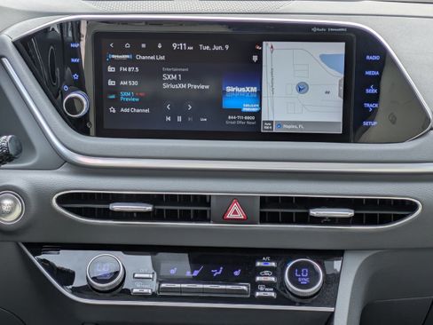 Certified 2023 Hyundai Sonata SEL w/ Convenience Package FWD image 16