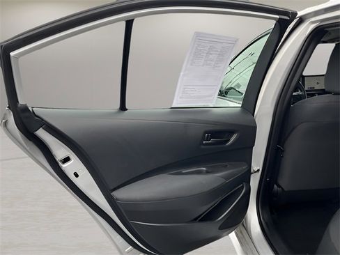Used 2024 Toyota Corolla LE image 27