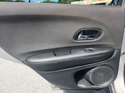 Used 2019 Honda HR-V EX image 28