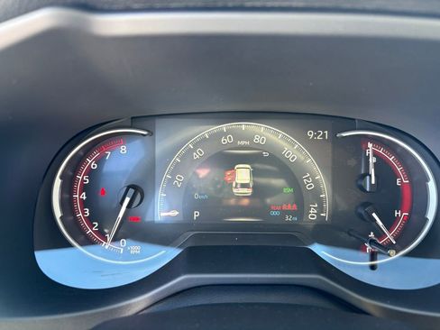 Used 2025 Toyota RAV4 XLE w/ Convenience Package image 13