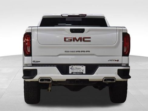 Used 2024 GMC Sierra 1500 AT4 w/ AT4 Preferred Package image 8