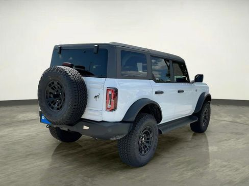 New 2026 Ford Bronco Outer Banks w/ Sasquatch Package AWD/4WD image 7
