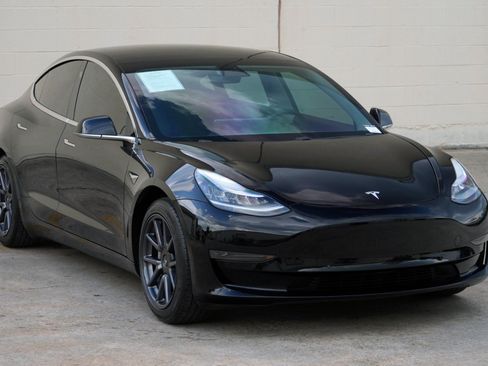 Used 2020 Tesla Model 3 Standard Range Plus RWD image 57