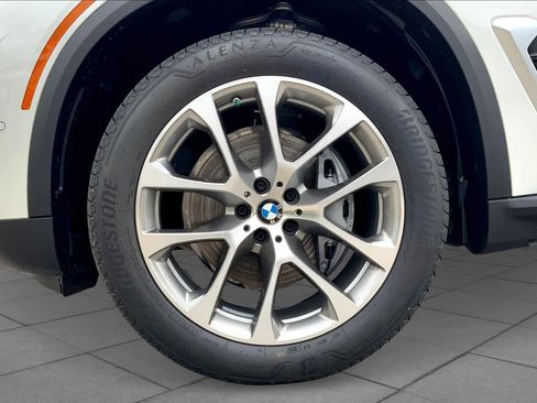 New 2025 BMW X5 sDrive40i w/ Climate Comfort Package image 12