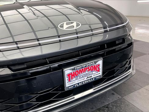Used 2025 Hyundai Sonata SEL FWD image 29