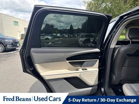 Used 2024 Lincoln Nautilus Premier AWD/4WD image 16