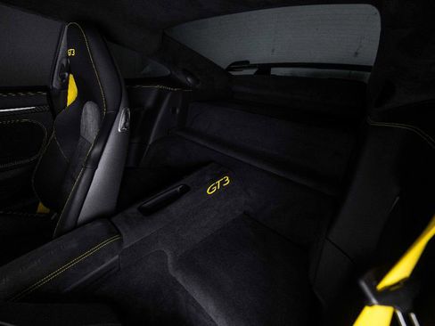 Used 2019 Porsche 911 GT3 RWD image 13