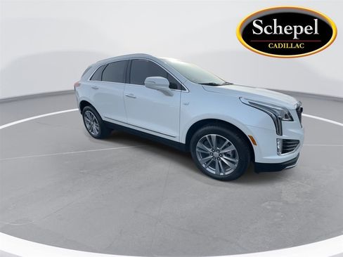 Certified 2025 Cadillac XT5 Premium Luxury w/ LPO, Floor Liner Package image 2