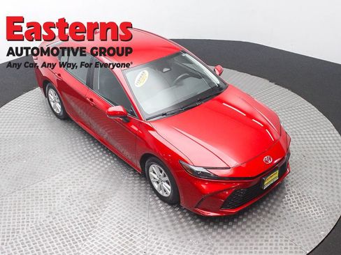 Used 2025 Toyota Camry LE FWD image 3