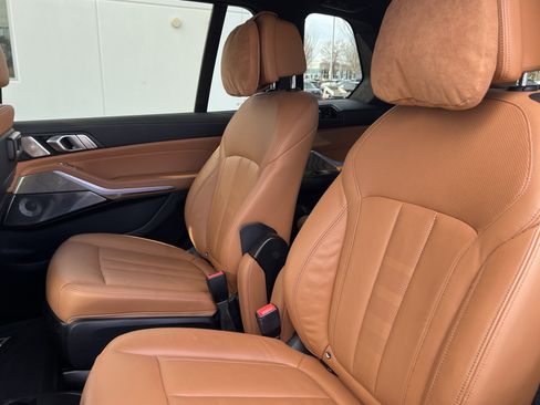 Used 2021 BMW X7 M50i image 33