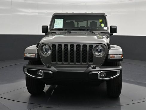 Used 2022 Jeep Gladiator Sport AWD/4WD image 6