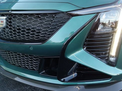 Used 2025 Cadillac CT5 V Blackwing w/ Precision Package image 7