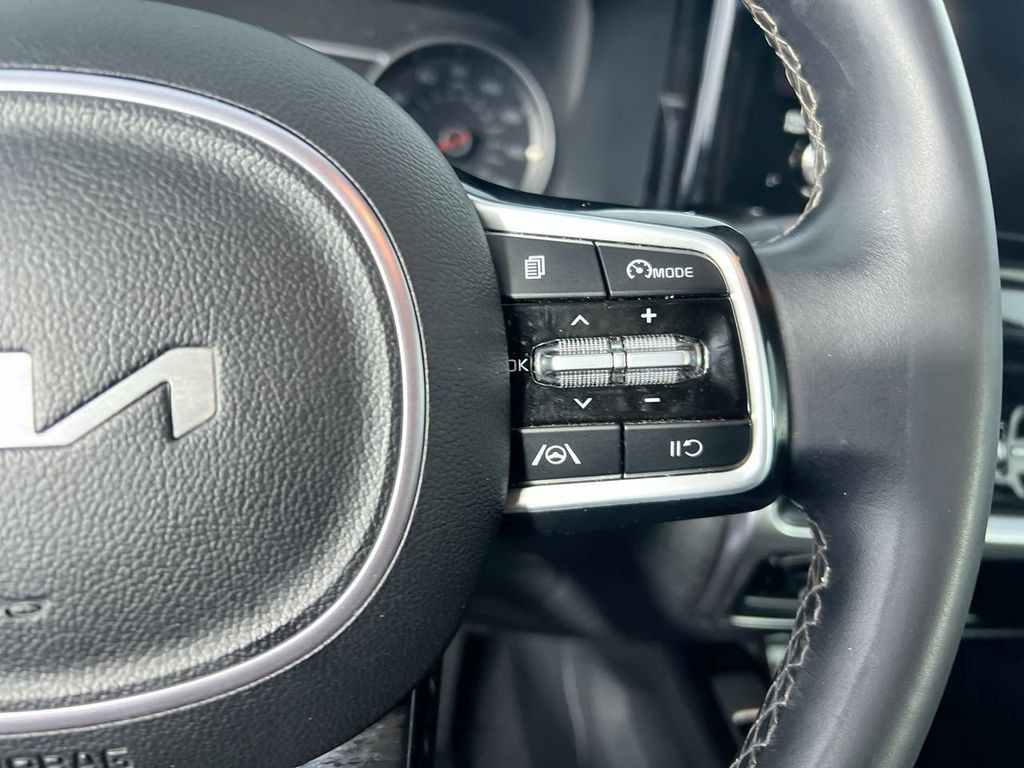 Used 2023 Kia Sorento S FWD image 17