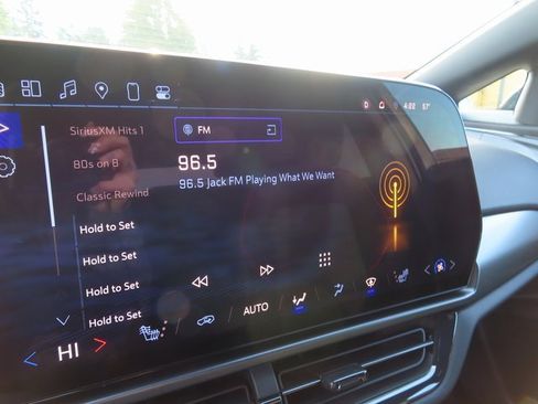 Certified 2024 Chevrolet Equinox EV RS image 21