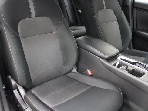 Used 2025 Nissan Sentra SV image 25