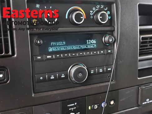 Used 2021 Chevrolet Express 2500 image 18