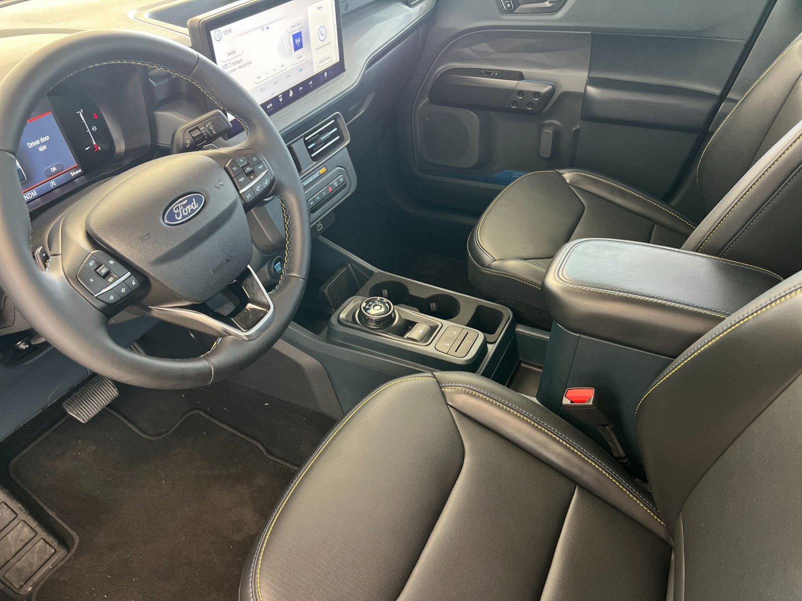 Used 2025 Ford Maverick Lobo AWD/4WD image 9