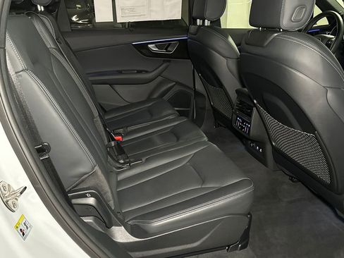 Used 2025 Audi Q7 3.0T Prestige w/ Prestige Package image 16