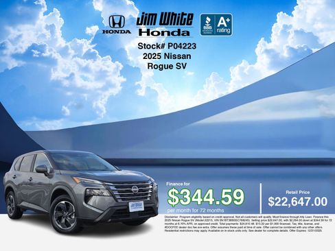 Used 2025 Nissan Rogue SV image 3