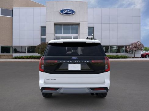 New 2025 Ford Expedition Platinum w/ Platinum Ultimate Package AWD/4WD image 5