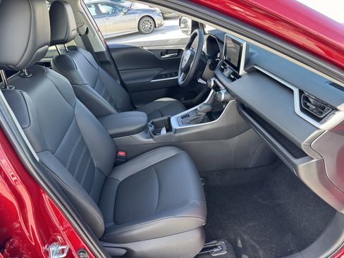 New 2025 Toyota RAV4 XLE Premium image 8