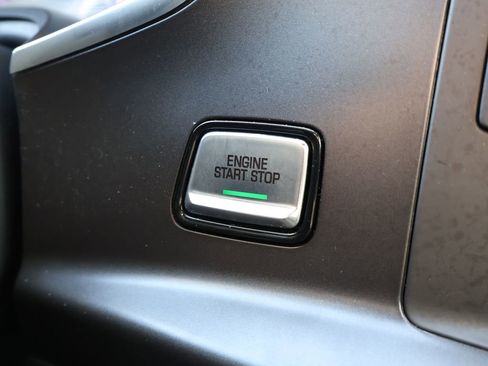 Used 2018 Chevrolet Corvette Stingray Coupe w/ 1LT RWD image 18