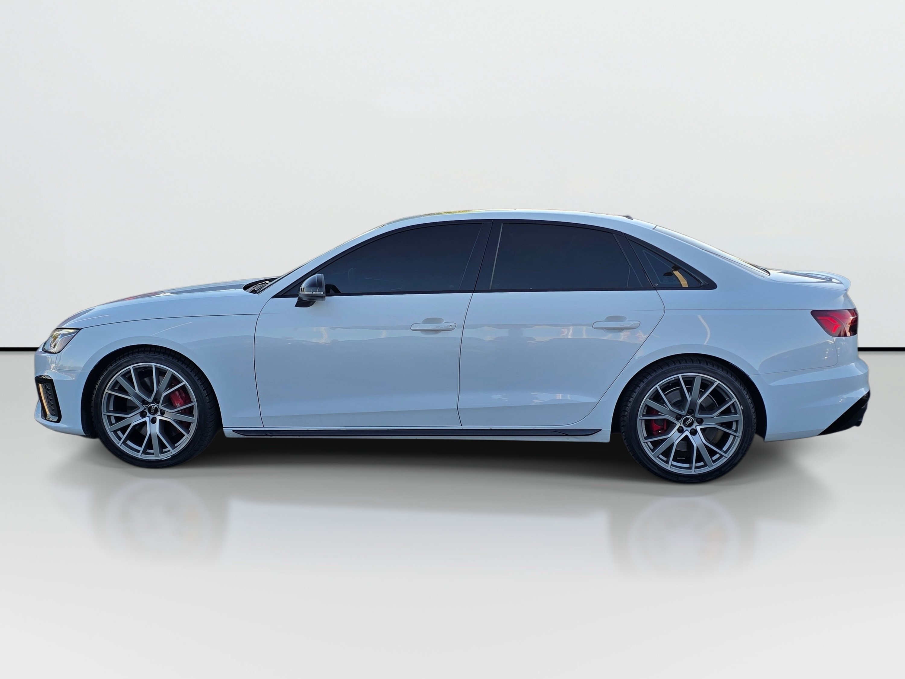 Used 2023 Audi S4 Premium Plus w/ Premium Plus Package AWD/4WD image 3