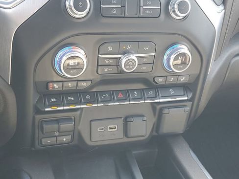 Used 2021 GMC Sierra 1500 SLT w/ SLT Premium Plus Package image 18