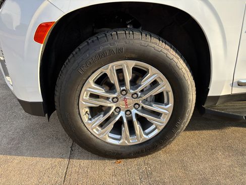 Used 2024 GMC Yukon SLT image 4