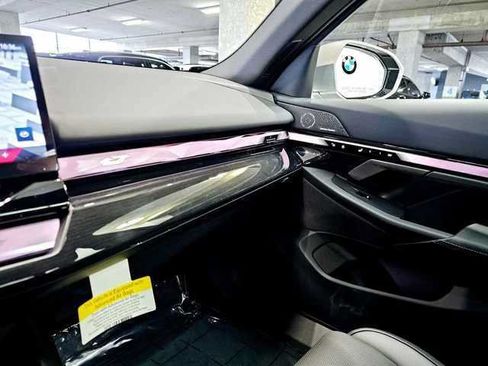 Used 2025 BMW 540i xDrive w/ Premium Package AWD/4WD image 20