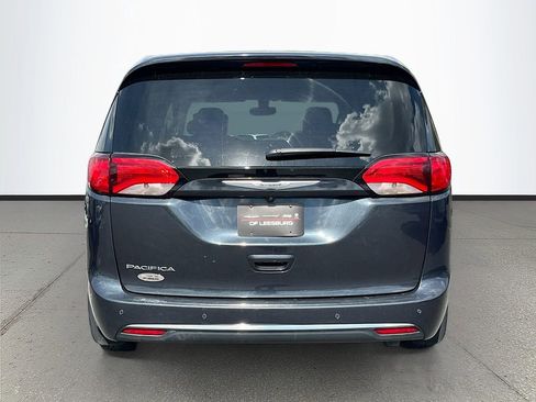 Certified 2020 Chrysler Pacifica Touring image 6