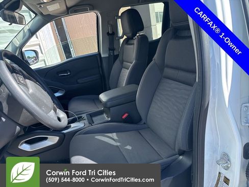 Used 2024 Nissan Frontier SV w/ Tow Package AWD/4WD image 5