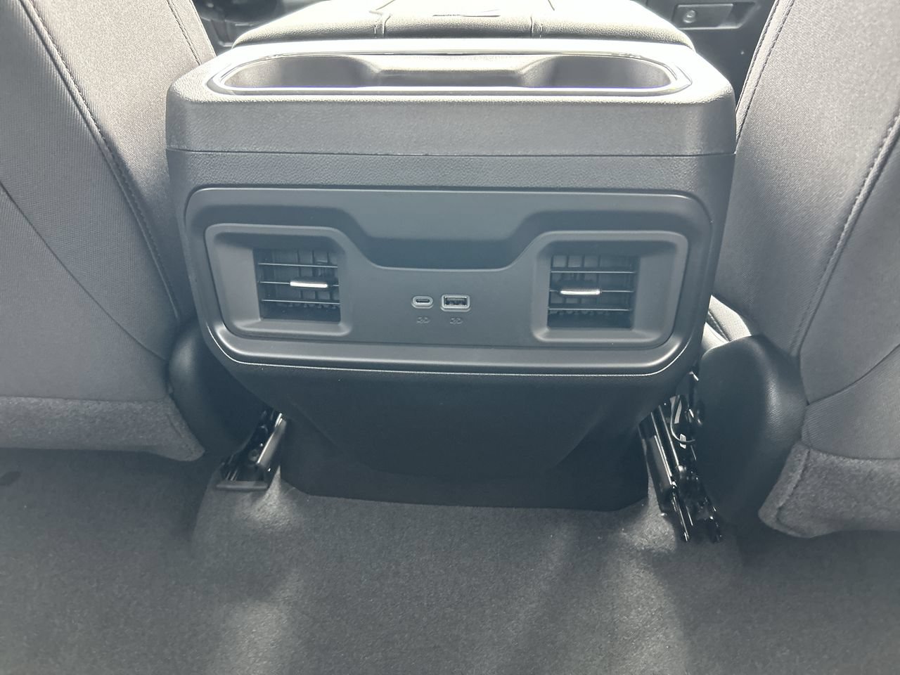 New 2026 Chevrolet Silverado 1500 RST w/ Redline Edition AWD/4WD image 19