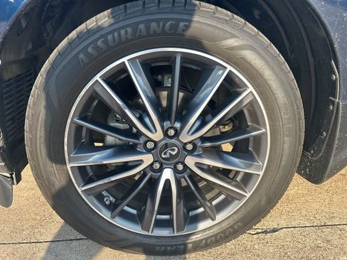 Used 2017 INFINITI QX60 Luxe w/ Deluxe Technology Package image 19