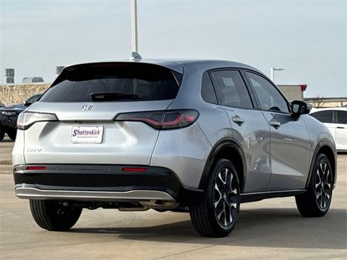Used 2026 Honda HR-V EX-L image 8