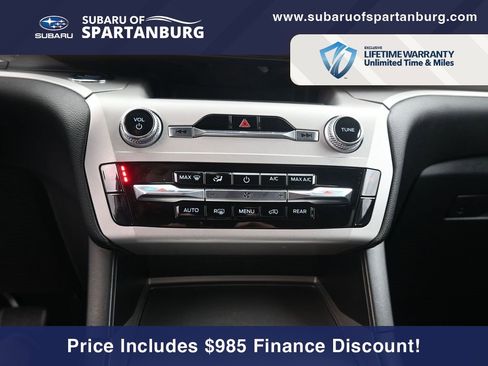 Used 2023 Ford Explorer XLT image 12