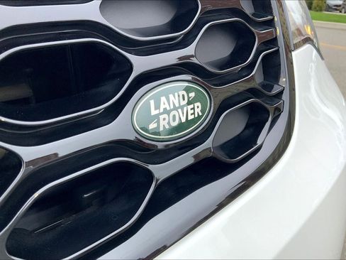 Used 2025 Land Rover Discovery Dynamic SE AWD/4WD image 31