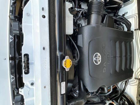 Used 2012 Toyota Tundra 2WD Double Cab w/ SR5 Pkg image 31