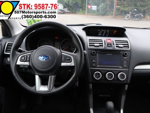 Used 2017 Subaru Forester 2.5i AWD/4WD image 18